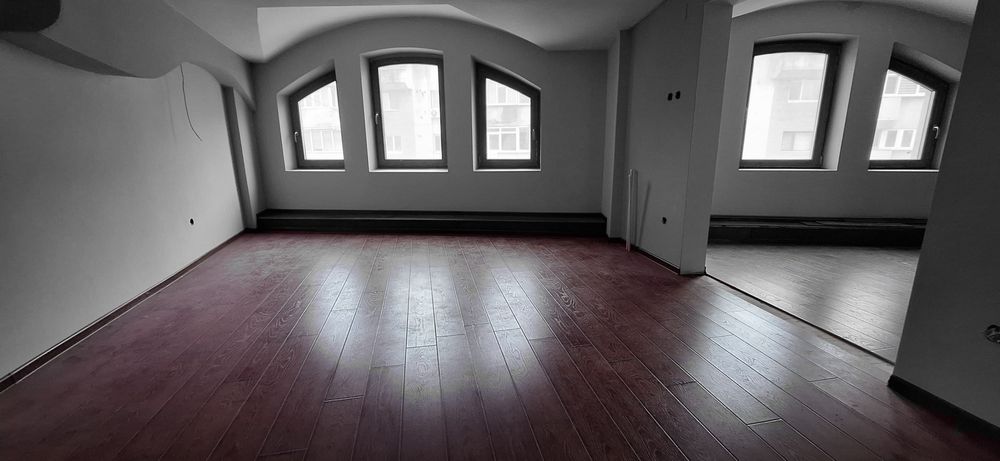 Închiriez spațiu comercial ultracentral str. Cuza Voda