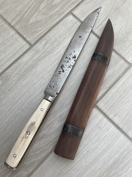 Буйновски нож , стар нож