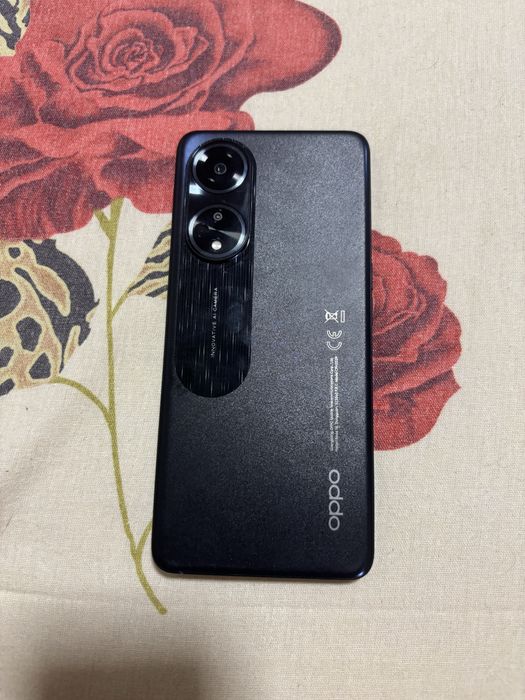 Oppo a 78 putine zgarieturi pe fata dar in reste este nou livrare doar in bucuresti si pe vinted datimi msj aicea nu stiu sa il trimit prin olx