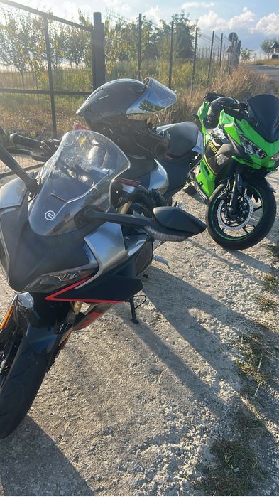 Motocicleta Cfmoto 450sr