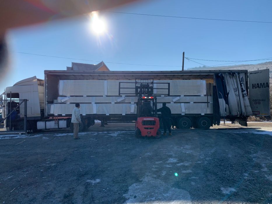 Depozit Cluj Panouri Termoizolante de tip sandwich spuma poliuretanica