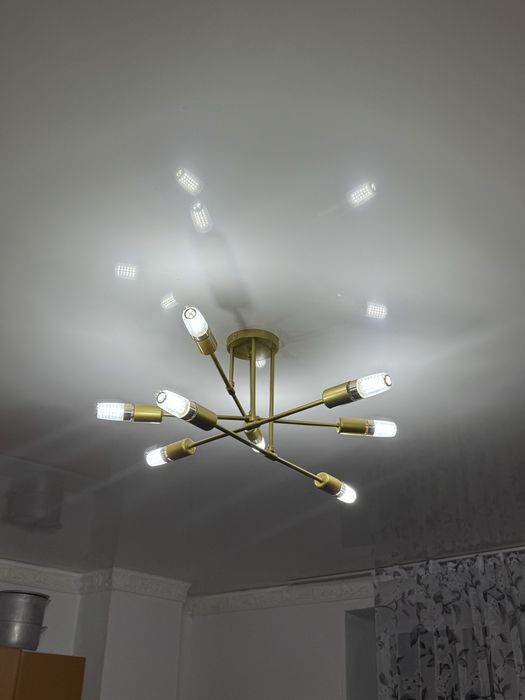 Люстры разные в хорошем сост