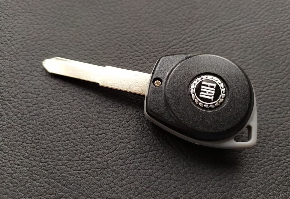 Кутия кутийка за ключ suzuki SX4 / сузуки / fiat sedici / фиат седичи
