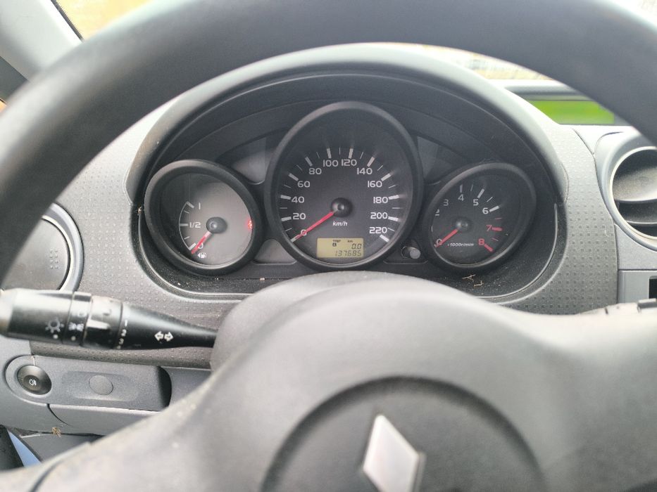 На части Mitsubishi Colt