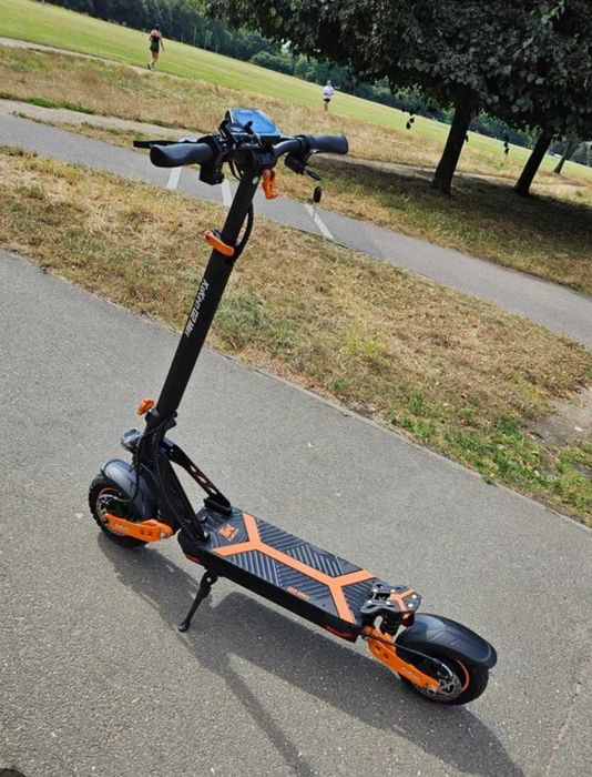 Kukirin G2 max electric scooter