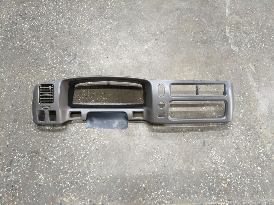 Панель на mitsubishi Montero Sport