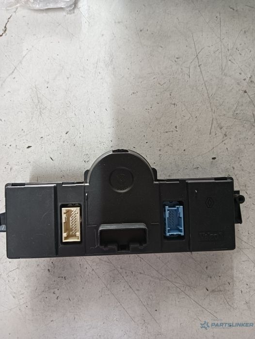 Climatronic Renault Megane Ii Saloon (Lm0/1_) [ 2003 - > ] Oem 8200413