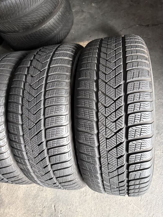 4 anvelope iarna 225/50/17 , Pirelli , RunFlat , 6.5-7 mm