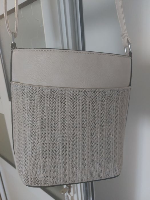 Нова чанта,с дълга дръжка,която се корегира