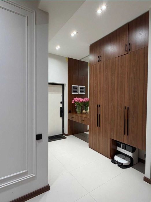 Imperial Club City , 3/2/16, 80м2 Ориентир: Алайский рынок, СРОЧНО !!