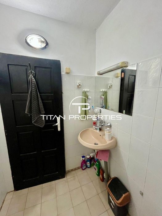 Продава се Двустаен апартамент в Пловдив, Център - 51 кв.м за 1800 €/кв.м - Снимка #6