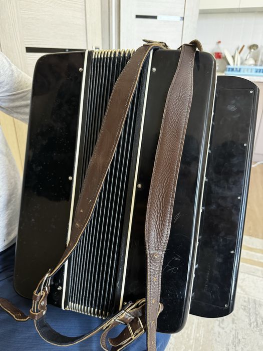 Продается БАЯН РУБИН 6