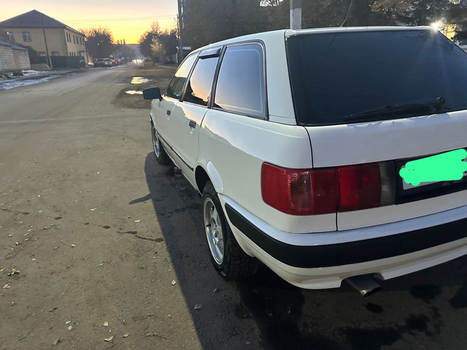 Продам Ауди 80 б4 универсал