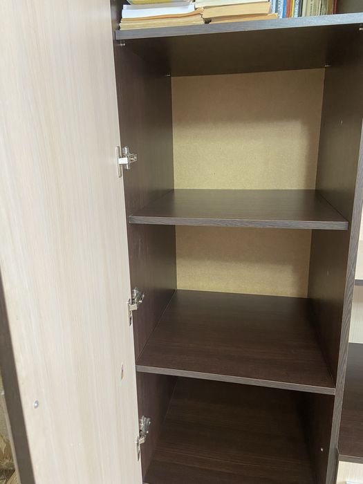 Продам шкаф с зеркалом