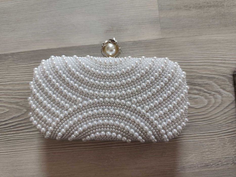 Бяла чанта с перли / булчинска