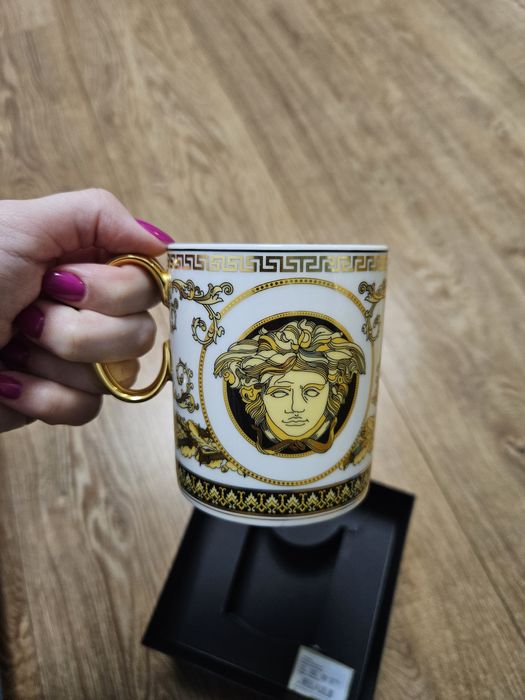 Cana din portelan, 300 ml, Virtus Alphabet B - Versace