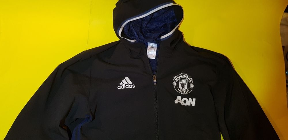 Adidas  Manchester United   мъжко горнище