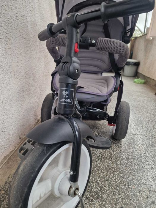 Продавам триколка Lorelli Jaguar