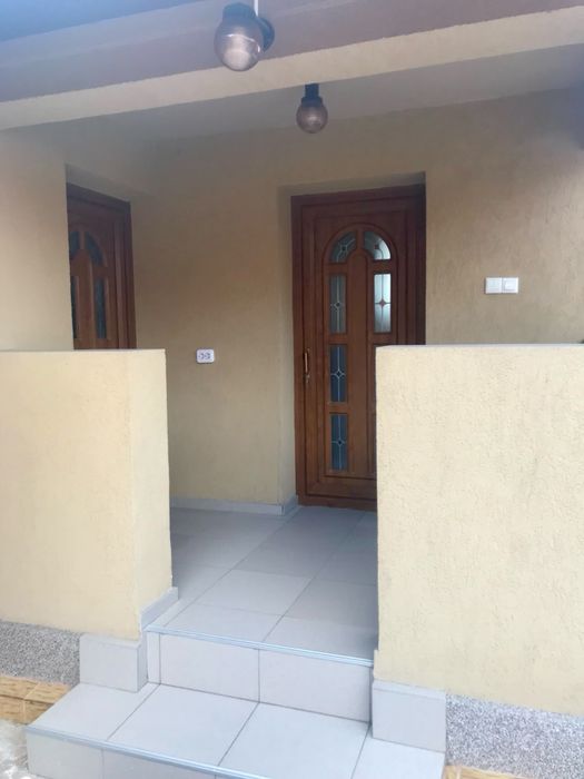 Proprietar închiriez casă în Craiova – Strada Teilor