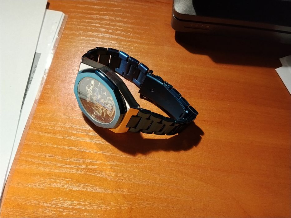 Автоматичен часовник тип скелетон в син цвят