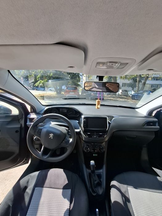 Peugeot 208 2017 година