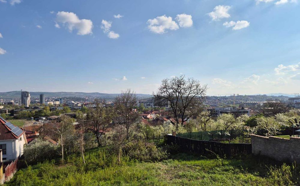 Casa Cuplata cu 410mp teren, 161mp util, la 3km de Pta Unirii, amplasament Sudic si panorama