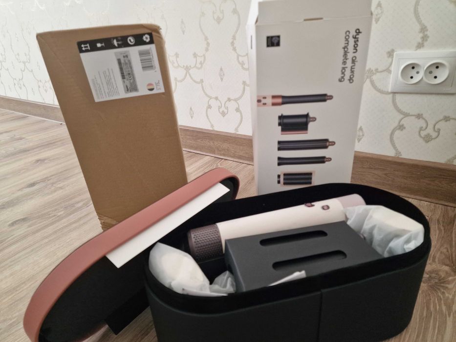 Dyson airwrap в розовом цвете