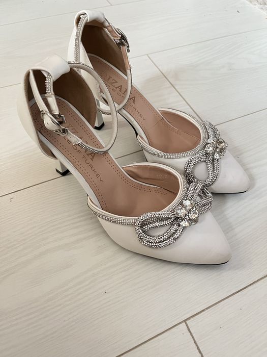 каблук туфли белые