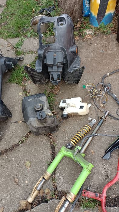 Diferite piese scuter suzuki vezi pozele preț difera