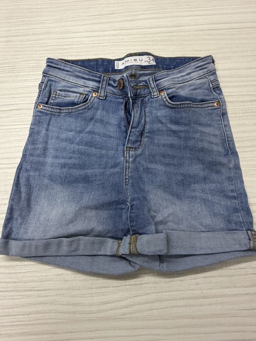 Pantaloni scurti marimea 34/XS