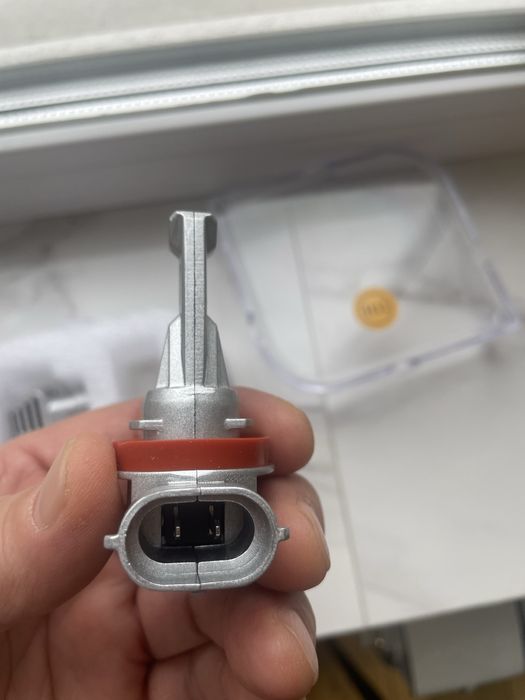 Продам LED лампочки новые H11