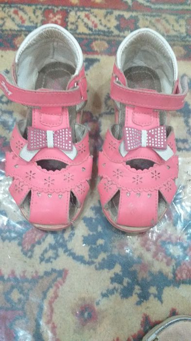 Сапоги и туфли разные