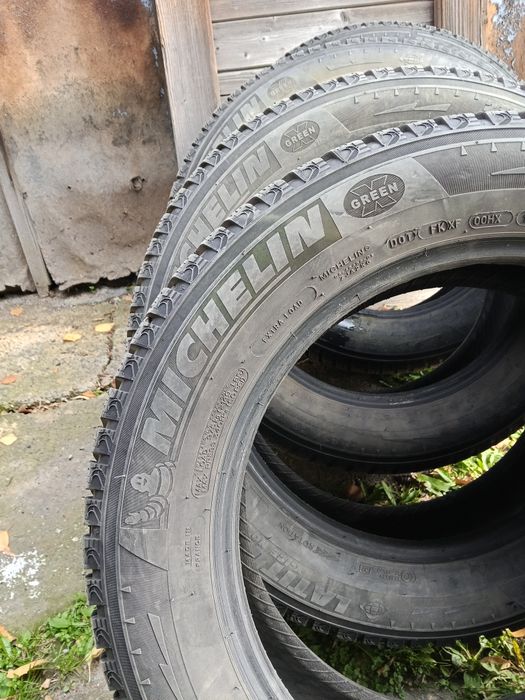 Продам авто шины размер 235/60 R18