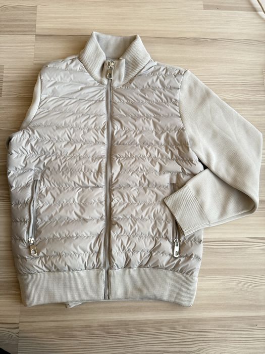 Geaca Moncler gri deschis