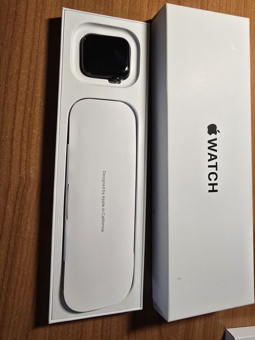 Apple Watch SE 2023 40mm - Midnight Sport Band S/M