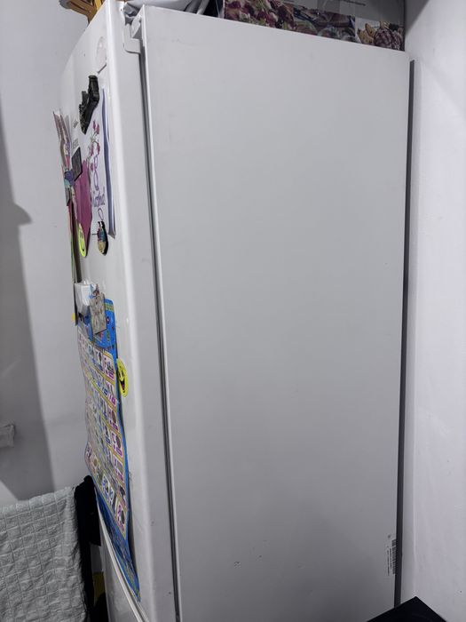 Срочно продам холодильник