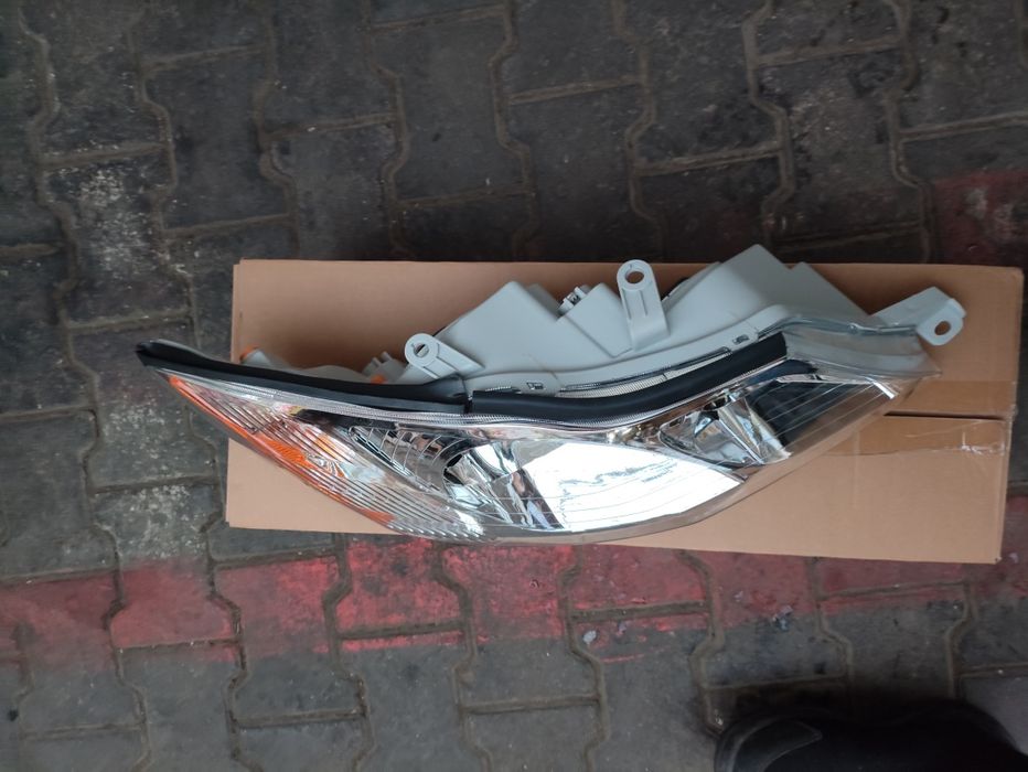 Авалон фара передняя 2003