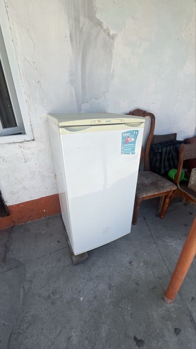 Холодильник.    .