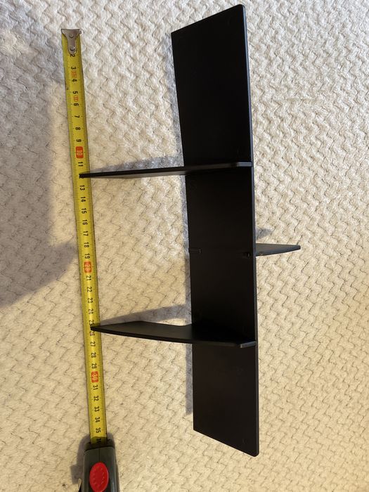 Organizator torpedou Tesla model 3