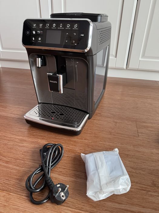 Кафеавтомат Phillips EP4349 Latte Go, 15bar, 1500W