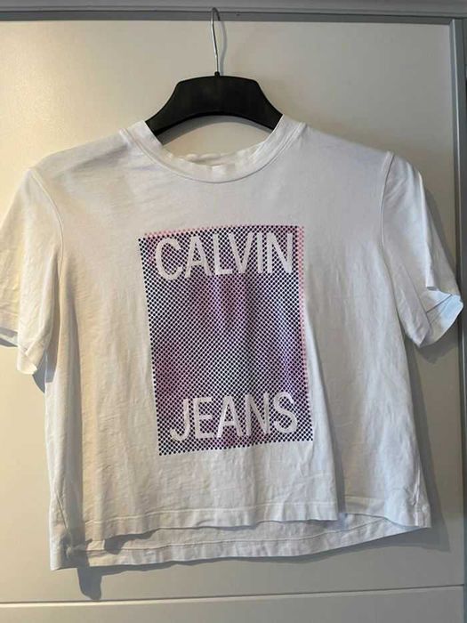 Оригинална и НОВА дамска тениска Calvin Klein Jeans