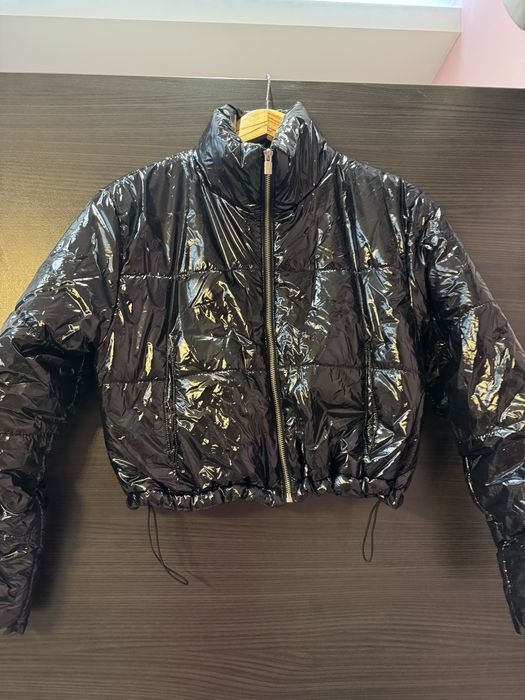 Чисто ново дамско късо яке лак