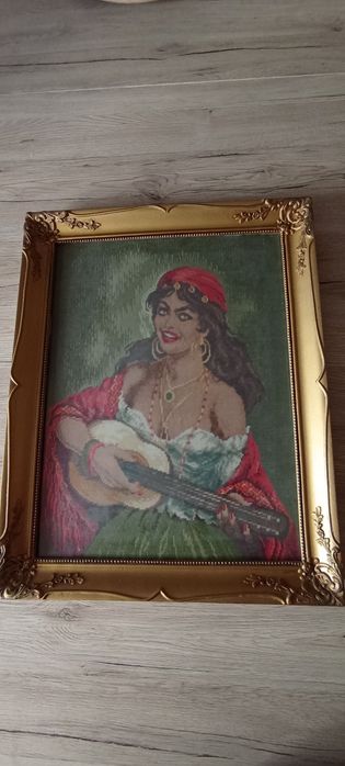 Гоблен,,Циганка с китара" 52/40см.