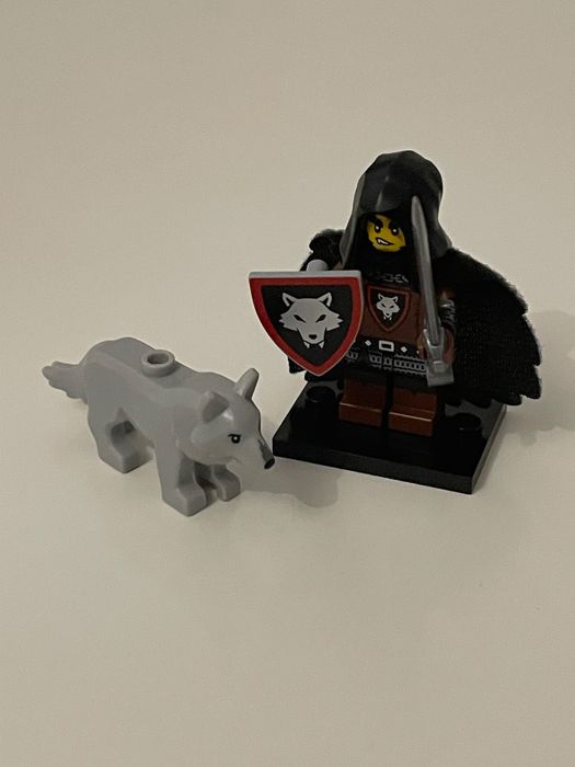 Vand Minifigurina CMF LEGO Wolfpack Beastmaster sigilata 71048 seria 27