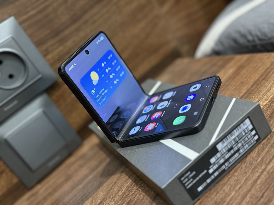 Galaxy Z Flip7 12GB/256GB vietnam