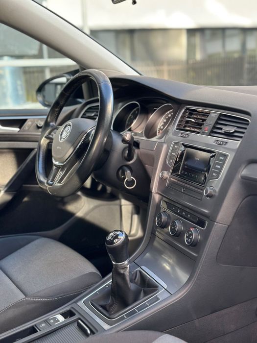 Vw Golf 7 . An 2014 . Motor 1.2 . Climatronic . Euro5