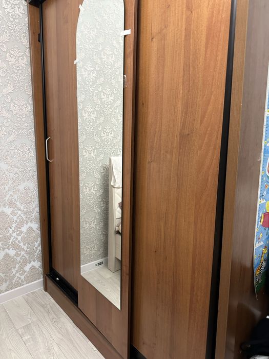 Шифоньер купе шкаф