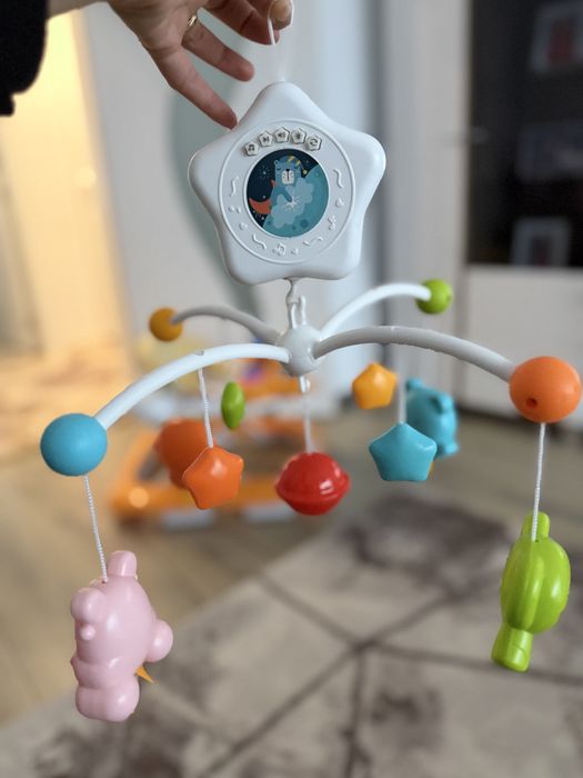 Въртележка за бебешко креватче