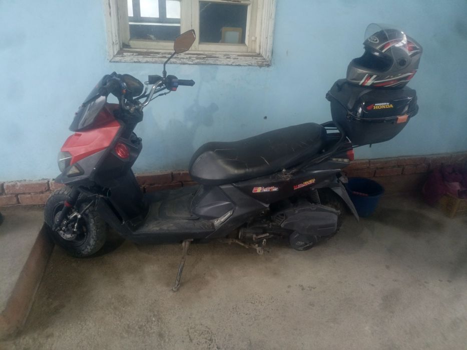 Moto skuter benzinlik