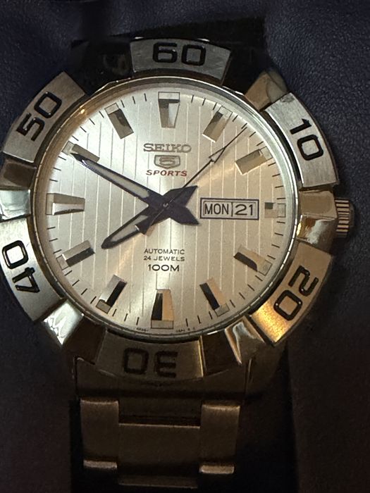 Seiko 5 Sports SRPA49